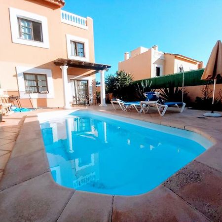 A Casa Di Ilaria Hostel Corralejo Bagian luar foto