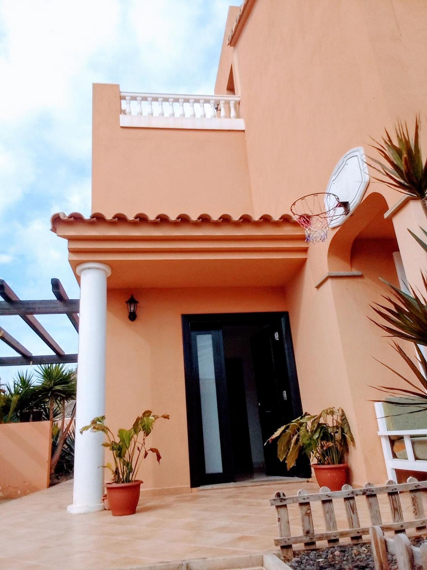 A Casa Di Ilaria Hostel Corralejo Bagian luar foto